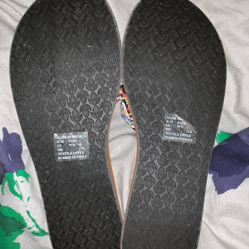 Reef rainbow knitted flip flops!🌈